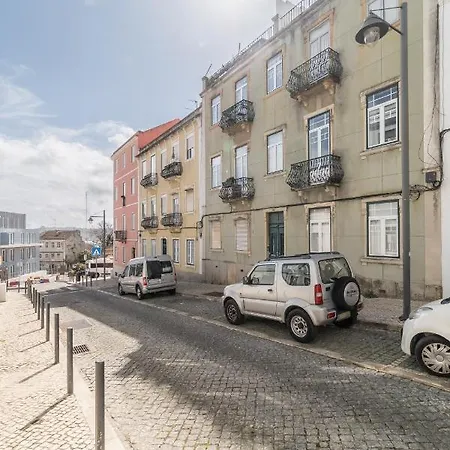 Casa Boma - Sunny With Private Balcony And Panoramic Bridge View - Ajuda I شقة